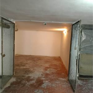 Garage In Affitto a Modena