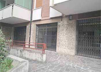 NEGOZIO UFFICIO IN AFFITTO MODENA MUSICISTI 5 VANI