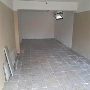 Garage In Affitto a Modena