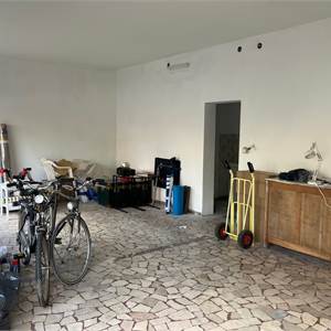 Negozio In Vendita a Modena