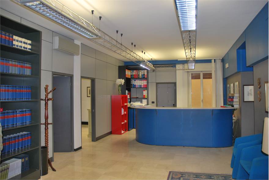Ufficio In Affitto Modena Centro Via Taglio 7 Vani